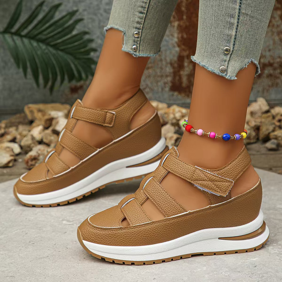 Selena – Comfortable Platform Sandal with Velcro Strap