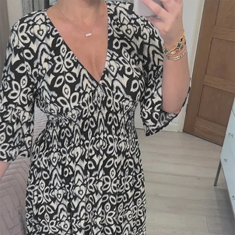 Beach dress with V-neck